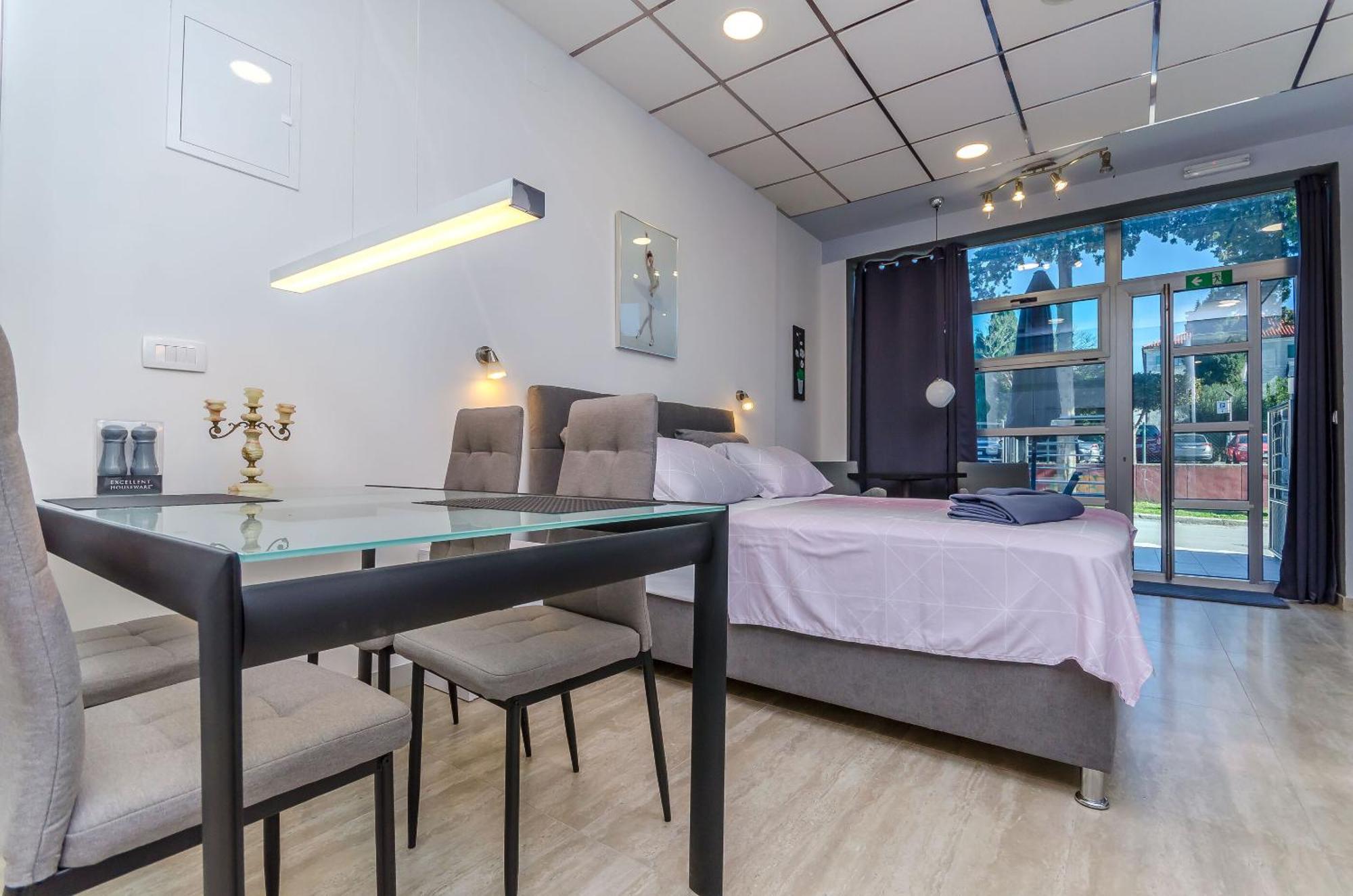 Apartments Stay Kaštela Стая снимка